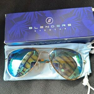 Blenders A Series:Blue Angel aviators NWT unisex